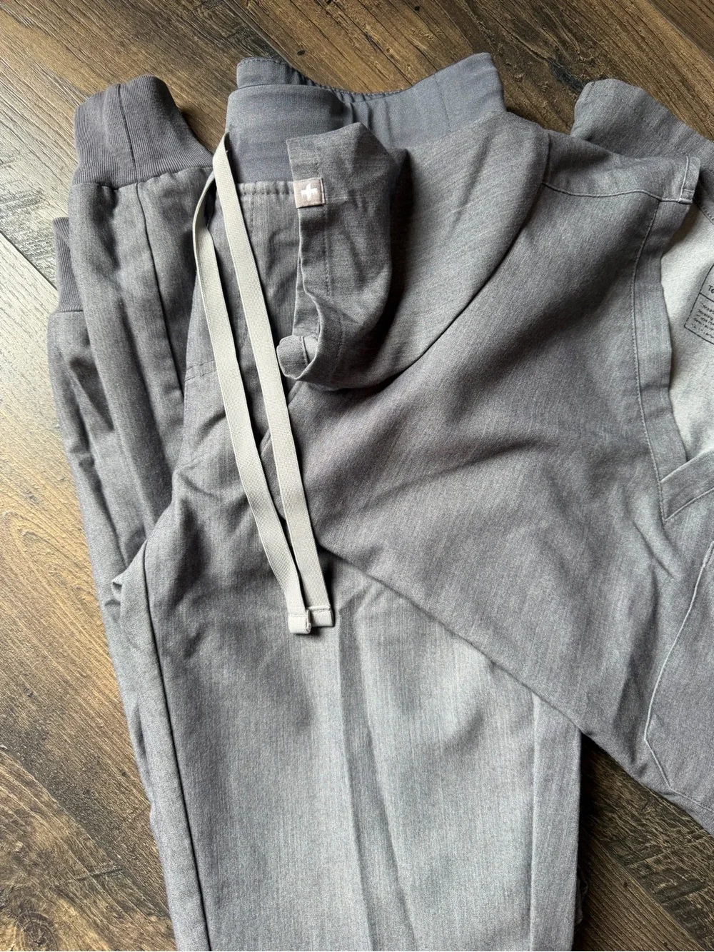 FIGS - Catarina Top + Zamora Joggers XXS/XXS TALL - Picture 2 of 7
